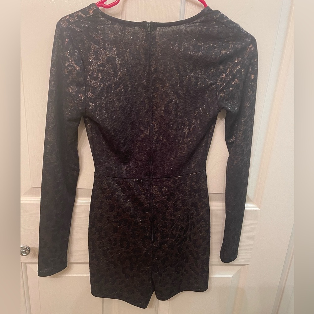 Cheetah Print Long Sleeve Romper - Picture 5 of 5